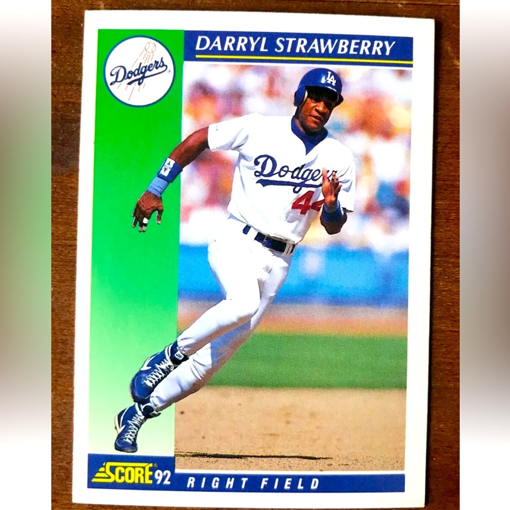 Darryl Strawberry 1992 SCORE Baseball Card #9 (Comes in Card Sleeve) mint